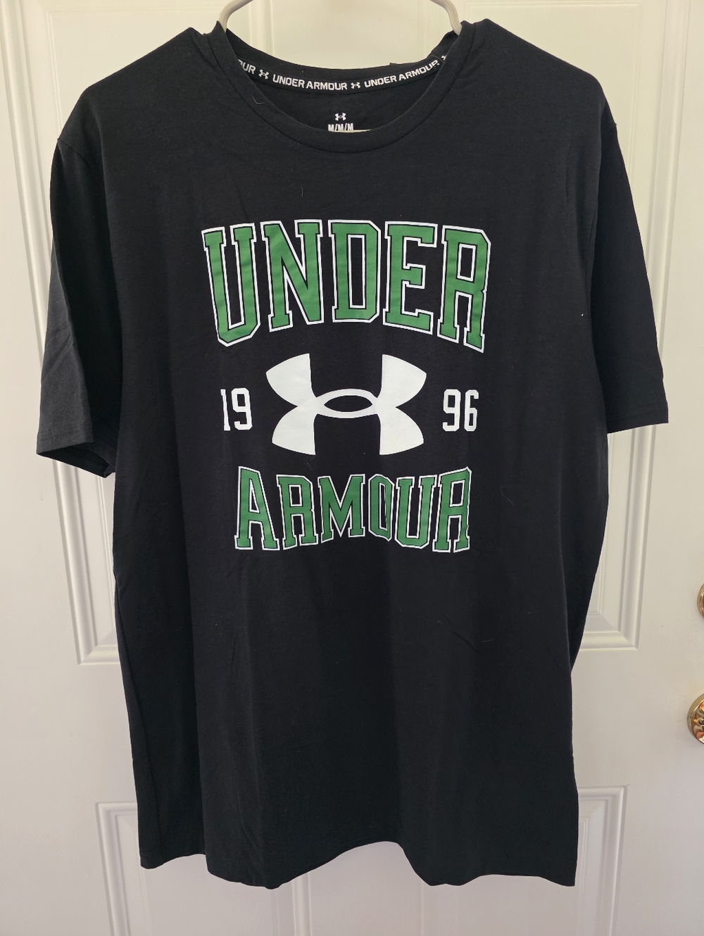 Under Armour Black Short-Sleeve Tee with Green and White Logo Men's Medium New W